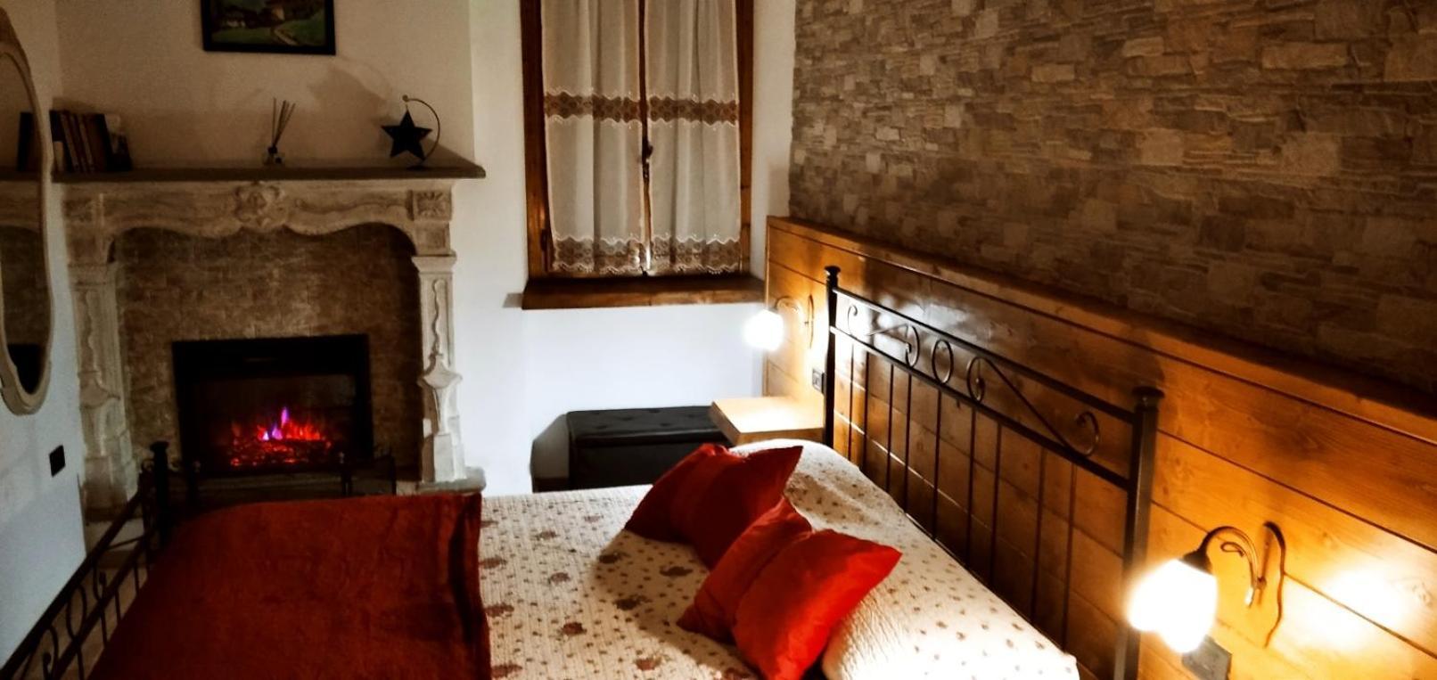 Borgo Antico Chalet Appartamenti Fara Novarese Eksteriør bilde
